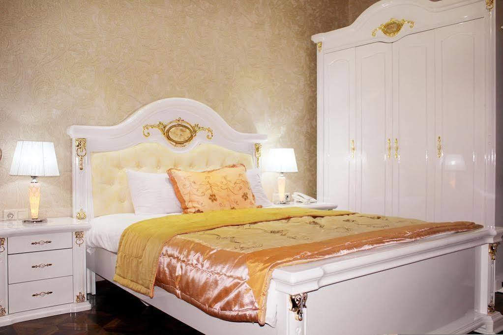Hotel Elegant Boutique Rustaveli à Tbilissi Extérieur photo